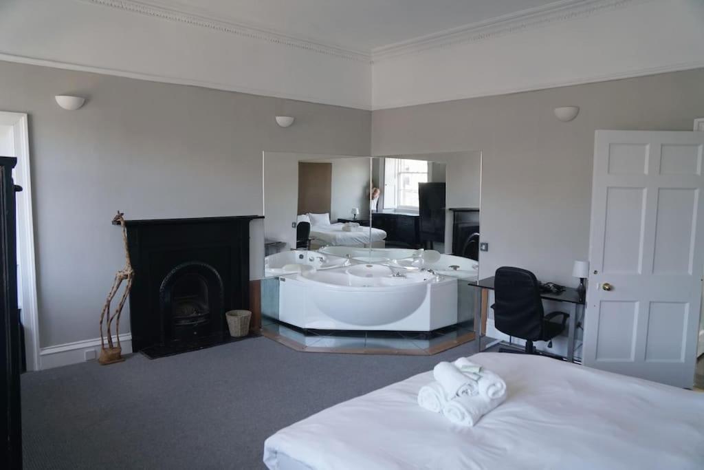 Prime Edinburgh City Centre - 4 Bed Penthouse Exterior foto